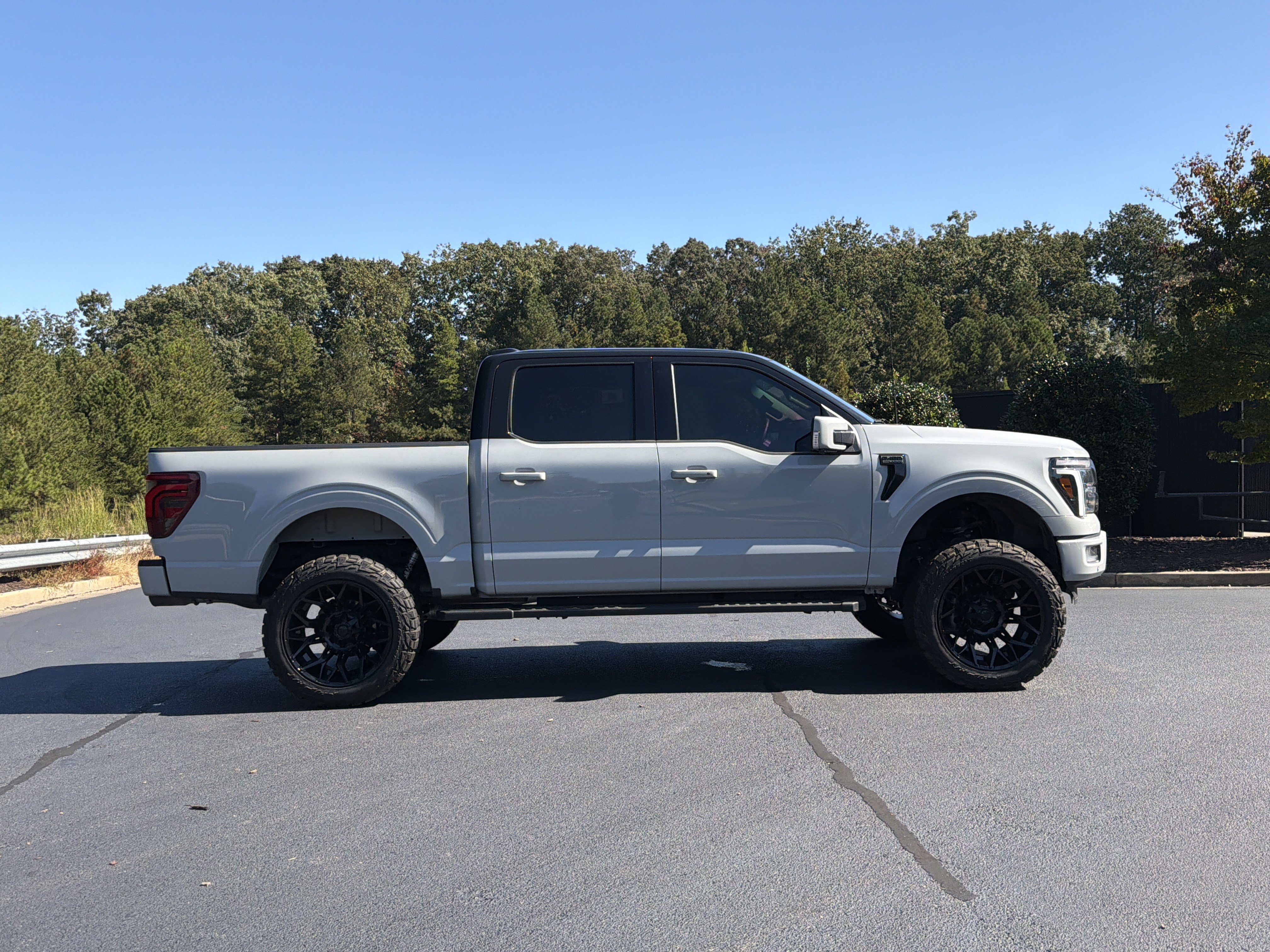 Used 2024 Ford F150 Lariat w/ Bed Utility Package AWD/4WD image 5