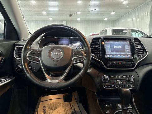 Used 2020 Jeep Cherokee Limited w/ Technology Group image 11