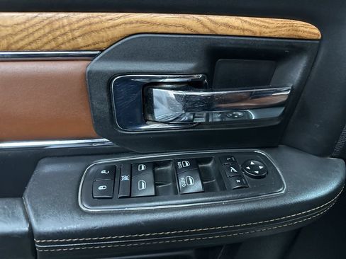 Used 2017 RAM 2500 Longhorn w/ Convenience Group AWD/4WD image 18