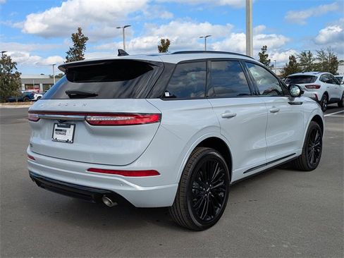 New 2026 Lincoln Corsair Reserve image 4