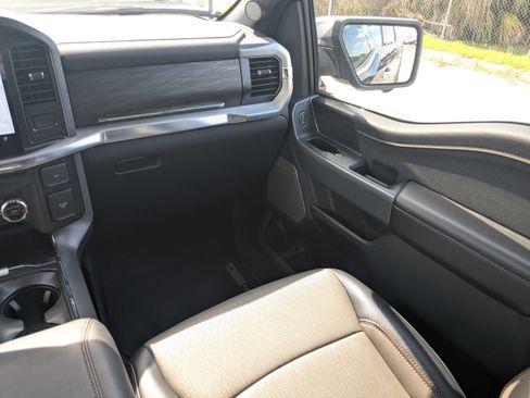 Used 2025 Ford F150 Lariat w/ Equipment Group 501A Mid AWD/4WD image 18