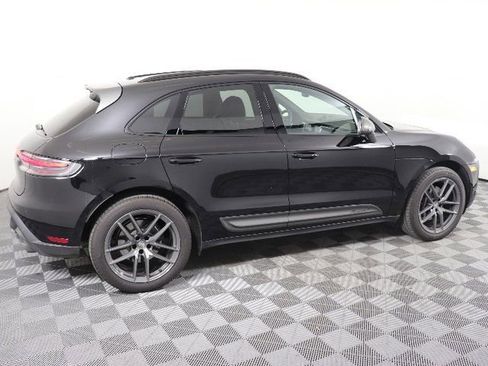 Used 2025 Porsche Macan image 8