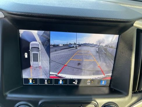 Used 2024 GMC Terrain Denali w/ Denali Premium Package image 11