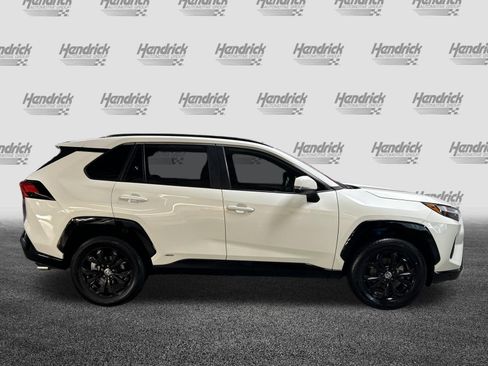 Used 2022 Toyota RAV4 SE AWD/4WD image 11