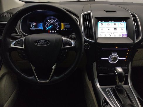 Used 2018 Ford Edge Titanium w/ Technology Package AWD/4WD image 22