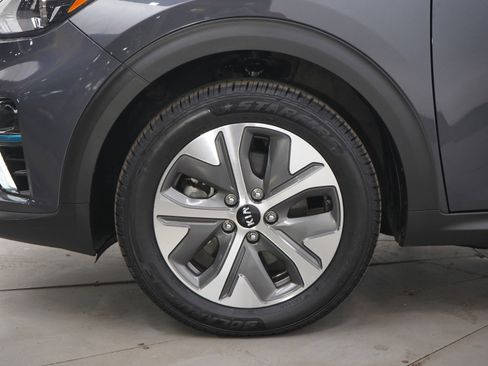Used 2020 Kia Niro EX Premium image 29