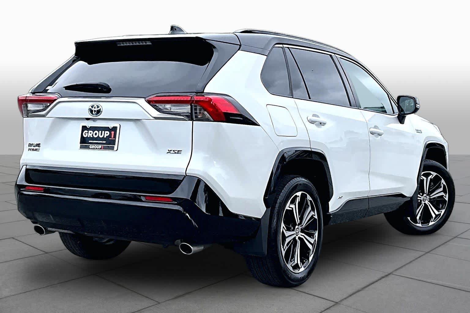 Used 2024 Toyota RAV4 XSE w/ Weather Package AWD/4WD image 13