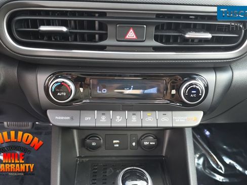 Used 2023 Hyundai Kona Limited FWD image 21