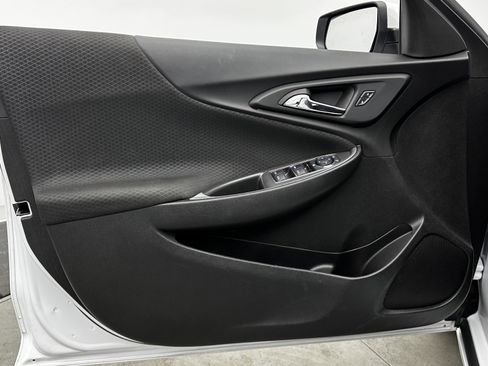 Used 2025 Chevrolet Malibu LT image 10