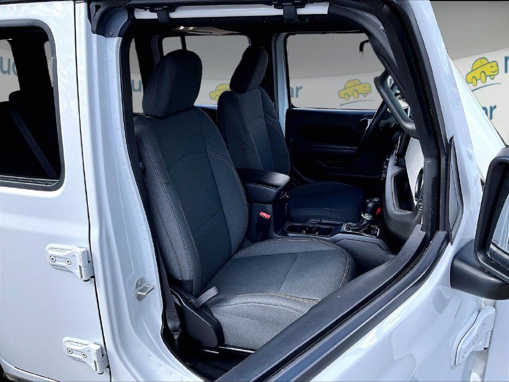 Used 2024 Jeep Wrangler Unlimited AWD/4WD image 11