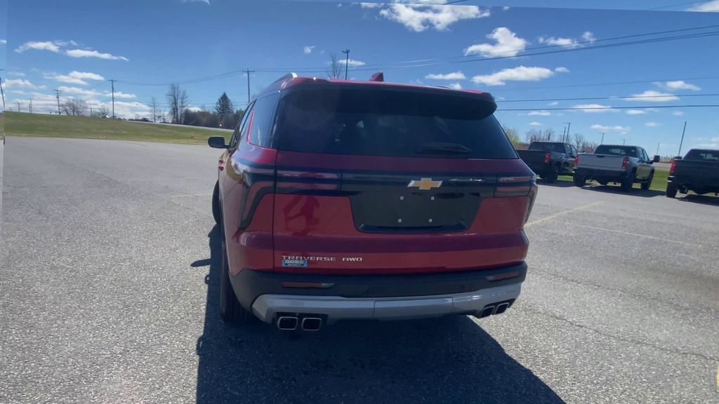 Certified 2025 Chevrolet Traverse LT AWD/4WD image 7