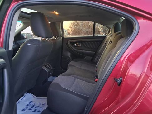 Used 2010 Ford Taurus SEL image 16