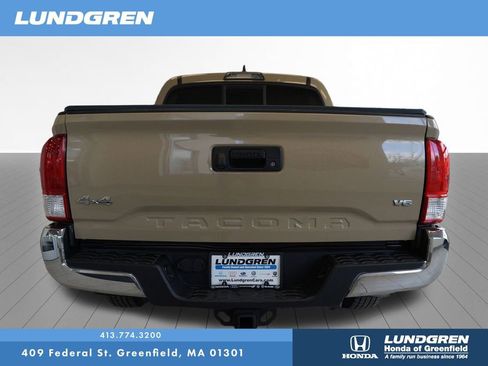 Used 2017 Toyota Tacoma 4x4 Double Cab image 8
