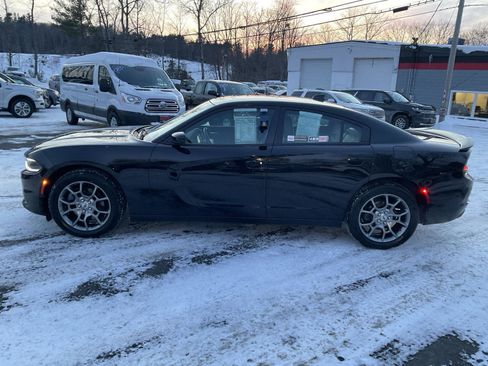 Used 2017 Dodge Charger SXT w/ AWD Plus Group image 2