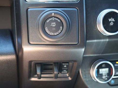 Used 2020 Ford Expedition Limited w/ Equipment Group 302A AWD/4WD image 34