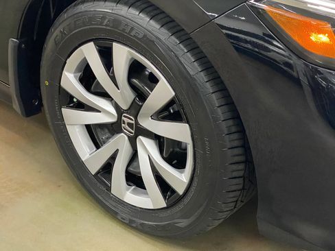 Used 2025 Honda Civic LX image 4