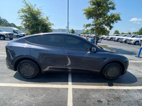 Used 2026 Tesla Model Y AWD image 8