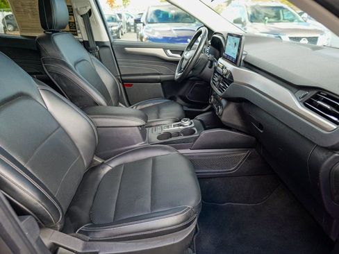 Used 2022 Ford Escape SEL w/ Technology Package image 34