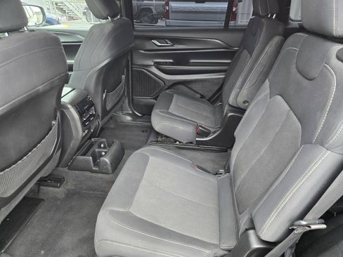 Used 2024 Jeep Grand Cherokee L Laredo RWD image 27