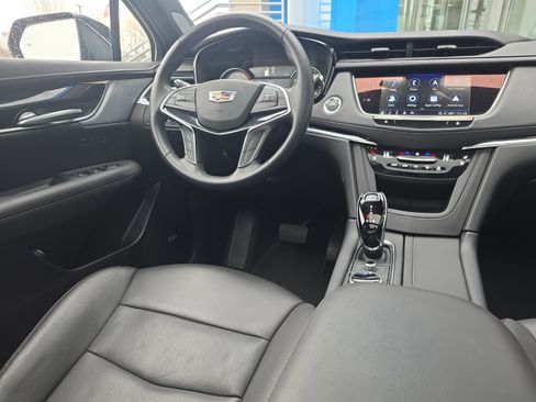 Used 2025 Cadillac XT5 Premium Luxury image 38