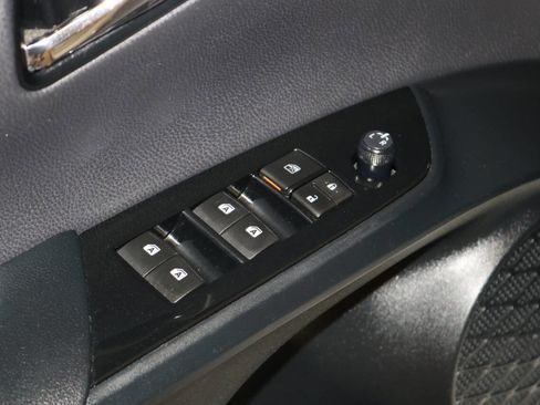 Used 2017 Toyota Prius Prime Advanced image 64