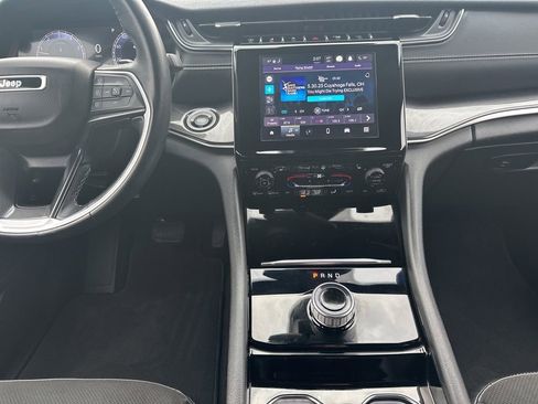 Used 2022 Jeep Grand Cherokee L Laredo image 20