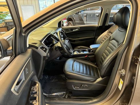 Used 2019 Ford Edge SEL w/ Equipment Group 201A AWD/4WD image 13