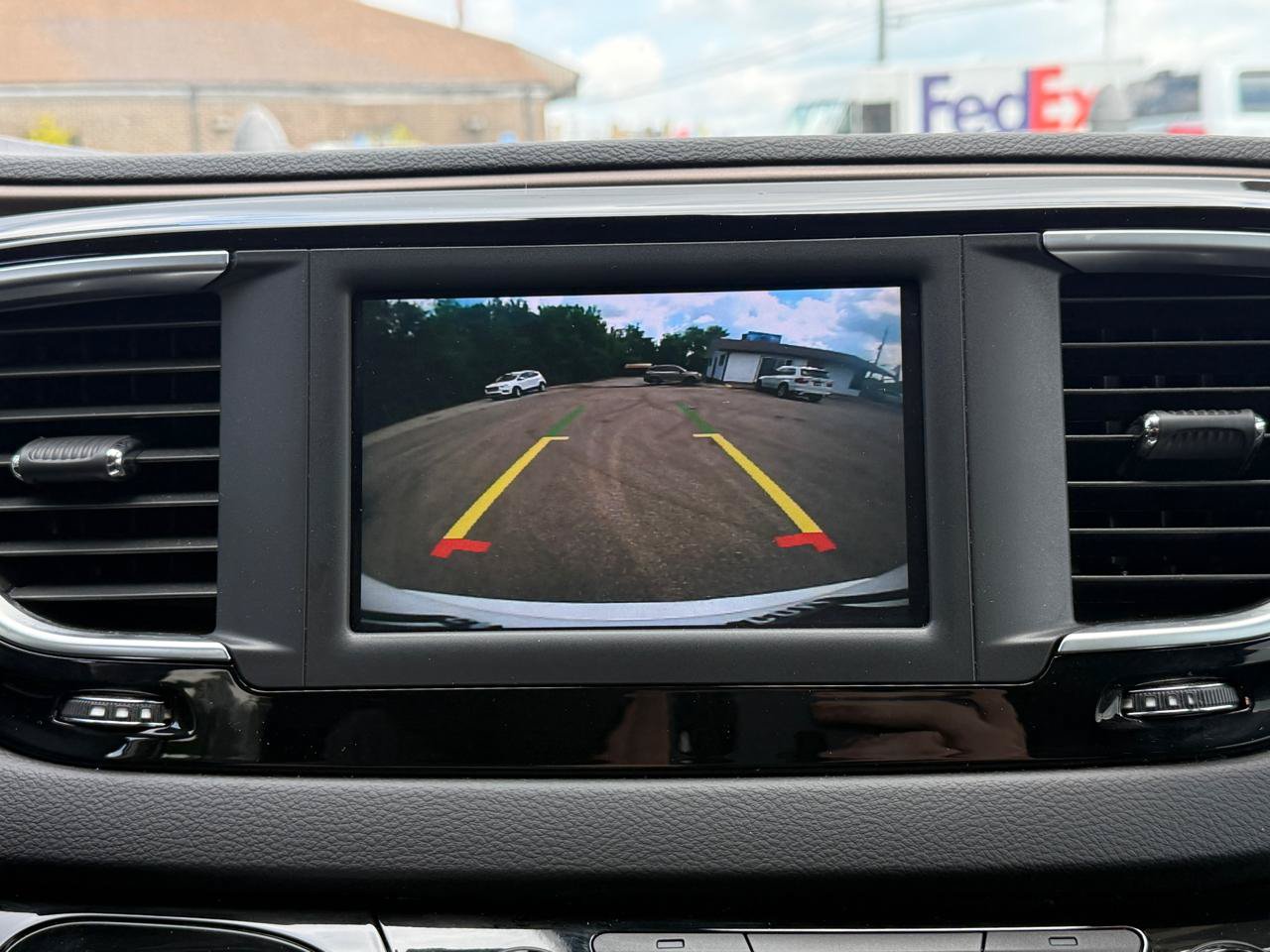 Used 2022 Chrysler Voyager LX FWD image 34