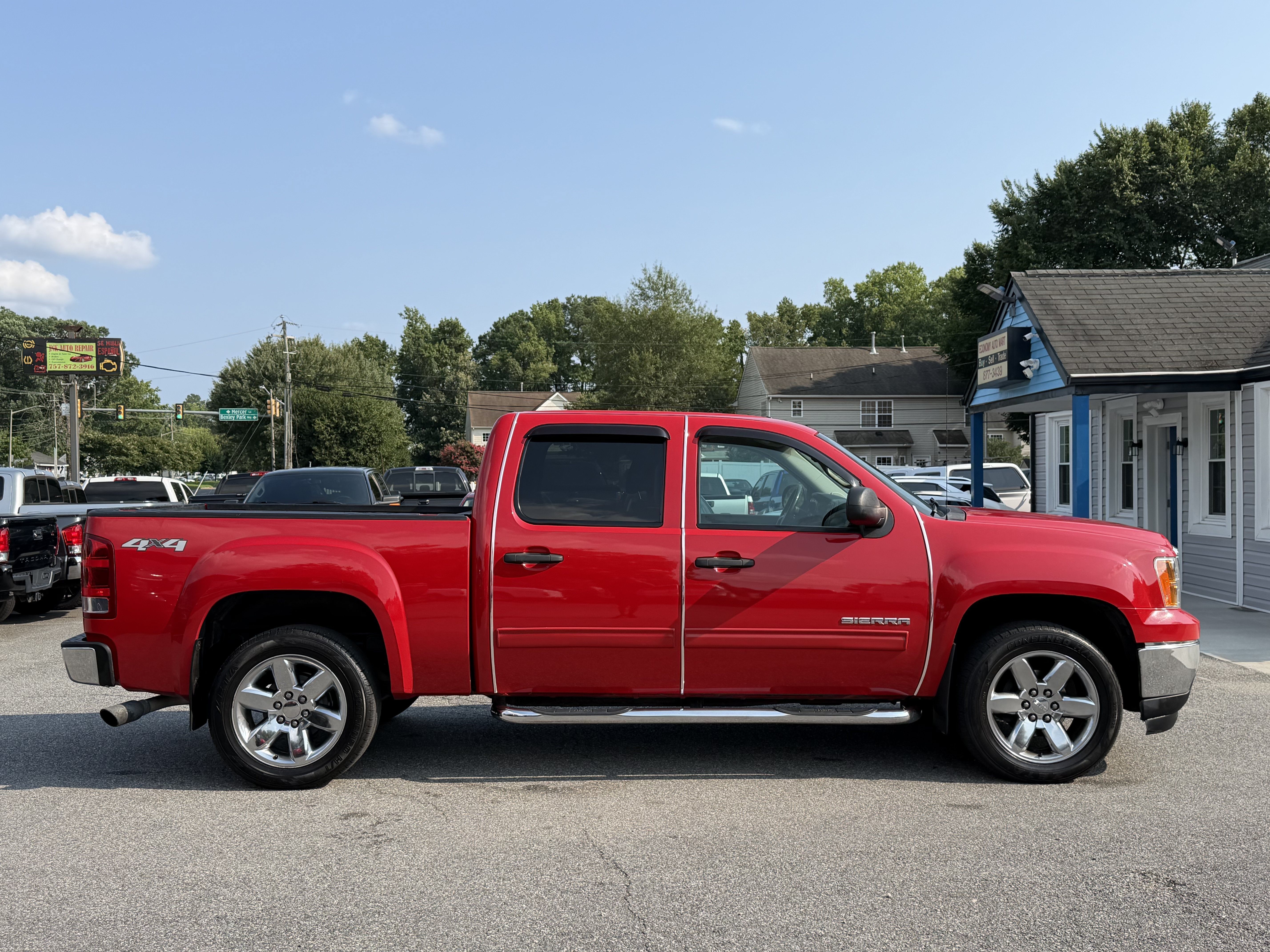Used 2013 GMC Sierra 1500 SLE w/ Power Tech Package AWD/4WD image 4