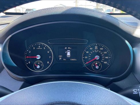 Used 2019 Kia Sorento LX w/ LX V6 Convenience Package image 13