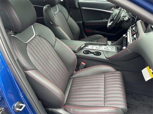 Used 2025 Genesis G70 2.5T w/ Sport Prestige Package image 60