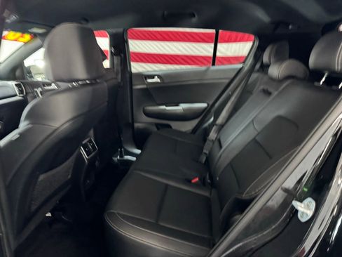 Used 2020 Kia Sportage S image 12