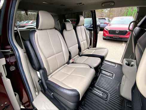 Used 2020 Kia Sedona EX image 20