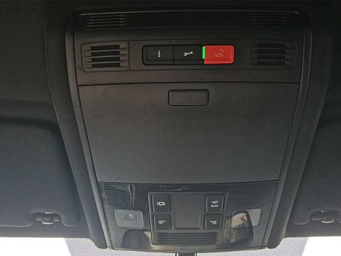 Used 2020 Volkswagen GTI S image 19