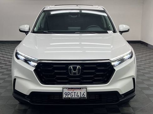 Used 2025 Honda CR-V EX image 3