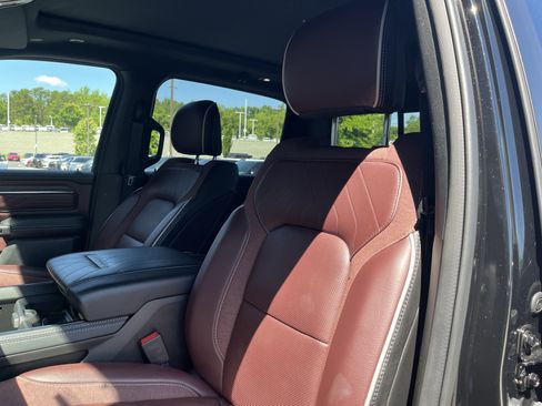 Used 2025 RAM 1500 Limited AWD/4WD image 16