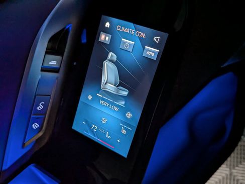 New 2026 BMW 750e xDrive AWD/4WD image 35