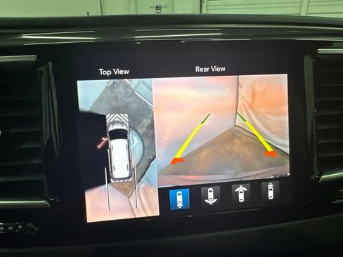 Used 2018 Chrysler Pacifica Touring-L Plus w/ Advanced Safetytec Group FWD image 20