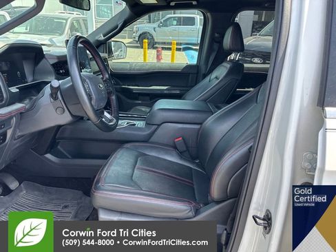 Used 2023 Ford Expedition Limited RWD image 11