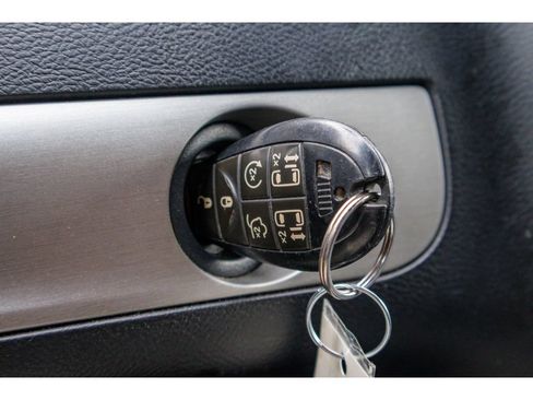Used 2017 Dodge Grand Caravan GT FWD image 29