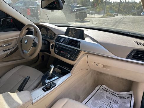 Used 2012 BMW 328i Sedan w/ Premium Pkg image 15