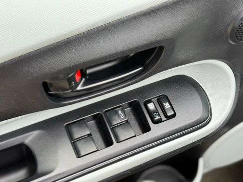 Used 2014 Toyota Prius C One image 15