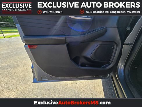 Used 2022 Ford Escape SEL image 12