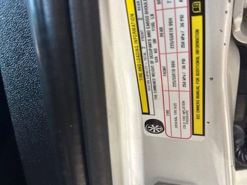 Used 2017 Dodge Journey Crossroad w/ Popular Equipment Group image 22