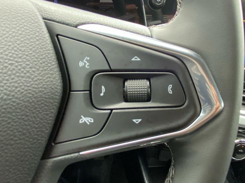 Used 2026 Chevrolet Trax LT w/ LT Convenience Package FWD image 28