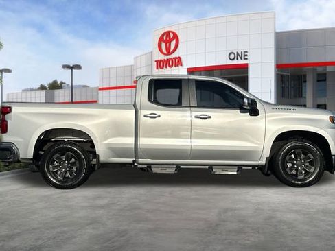 Used 2021 Chevrolet Silverado 1500 LT image 3