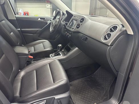 Used 2016 Volkswagen Tiguan SE image 26