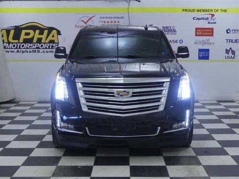 Used 2017 Cadillac Escalade Platinum AWD/4WD image 43
