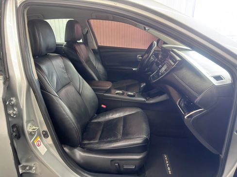 Used 2016 Toyota Avalon XLE FWD image 10