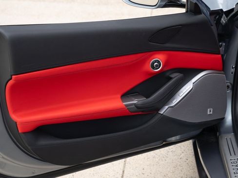 Used 2022 Ferrari Portofino M RWD image 30